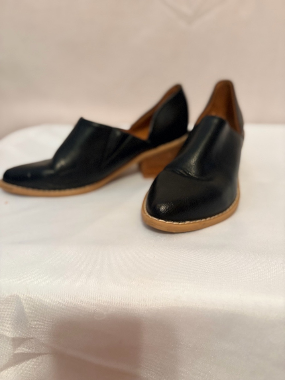 Cynthia Rowley Eddie black leather ankle bootie shooties pointed toe block heel
